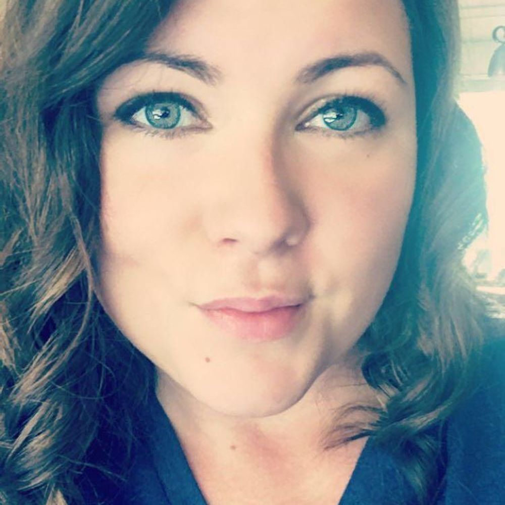 Meet your Posher, Danae